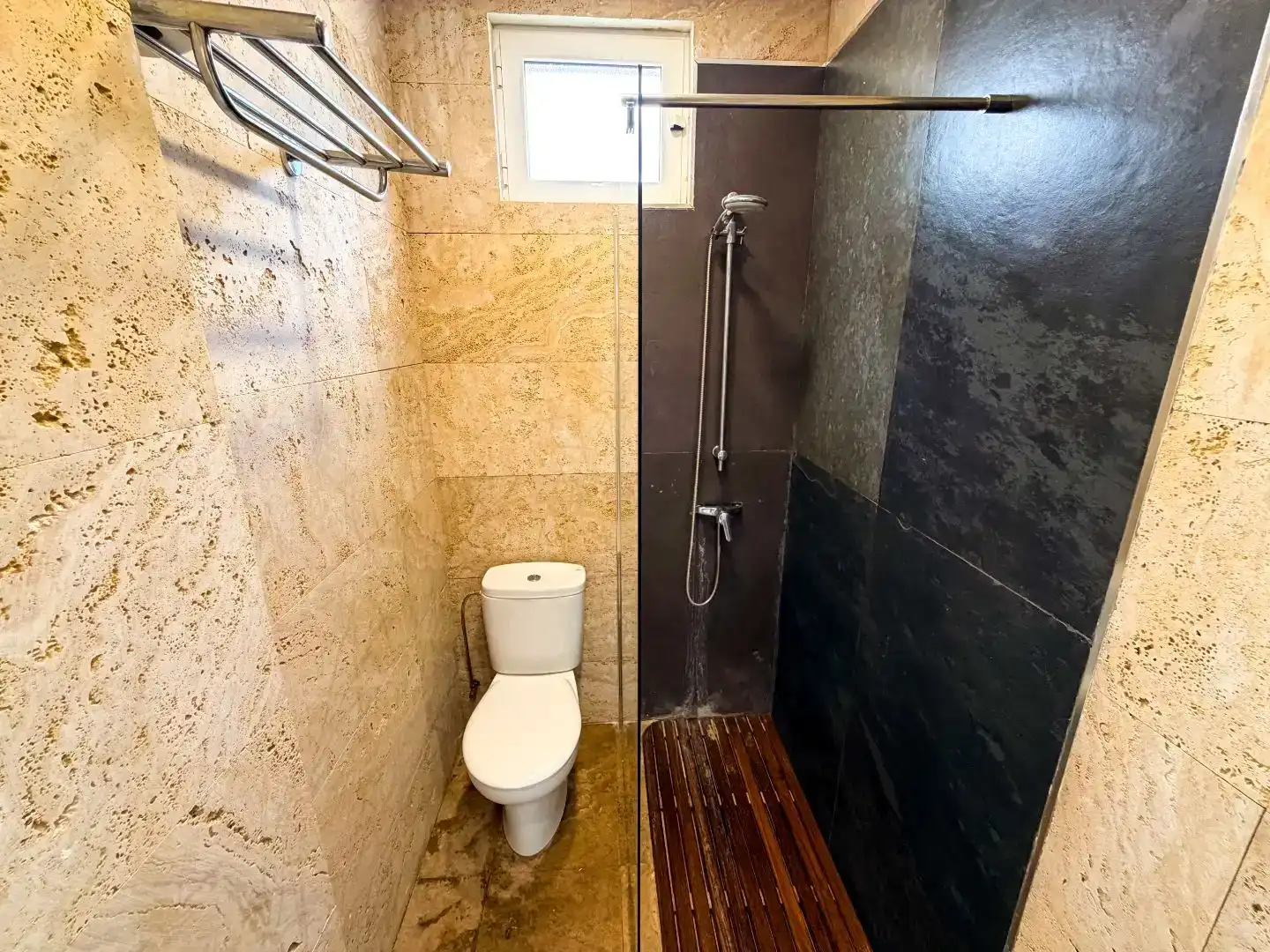 Bany de Casa o xalet en venda en Els Pallaresos amb Aire condicionat, Piscina i Balcó