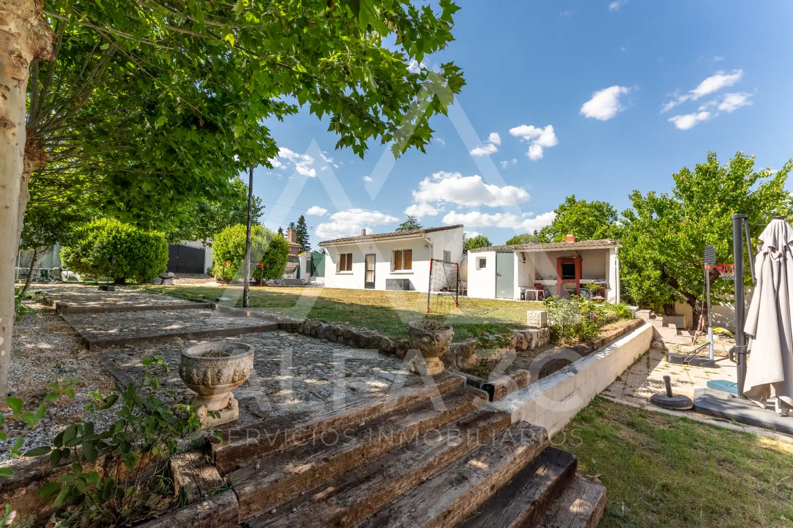 Jardí de Casa adosada en venda en Pedrezuela amb Jardí privat, Terrassa i Traster