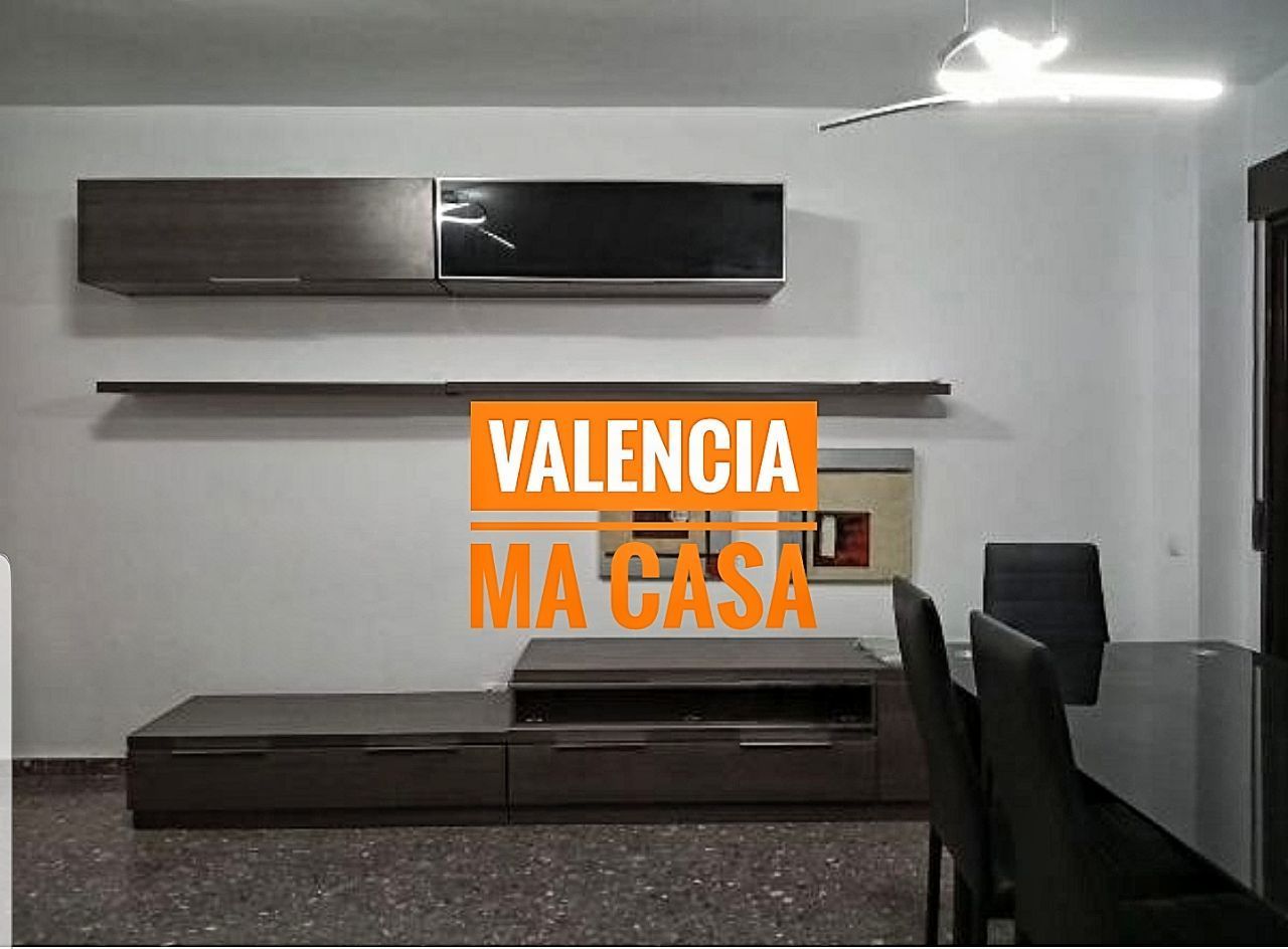 Sala d'estar de Pis de lloguer en  Valencia Capital amb Aire condicionat, Calefacció i Moblat