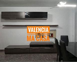 Sala d'estar de Pis de lloguer en  Valencia Capital amb Aire condicionat, Calefacció i Moblat