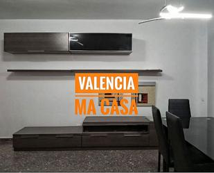 Living room of Flat to rent in  Valencia Capital  with Air Conditioner and Balcony