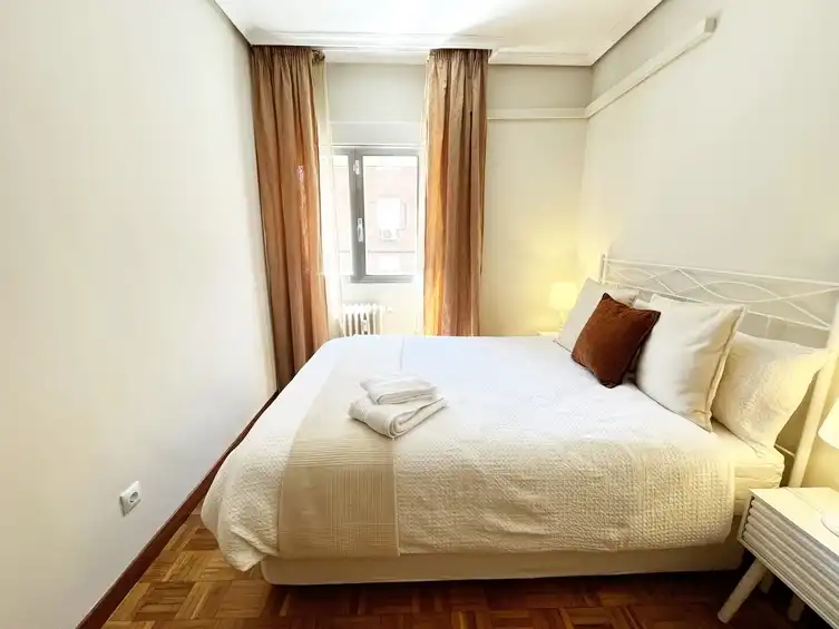 Habitación de Piso de alquiler en Madrid con Aire acondicionado, Calefacción y Parquet
