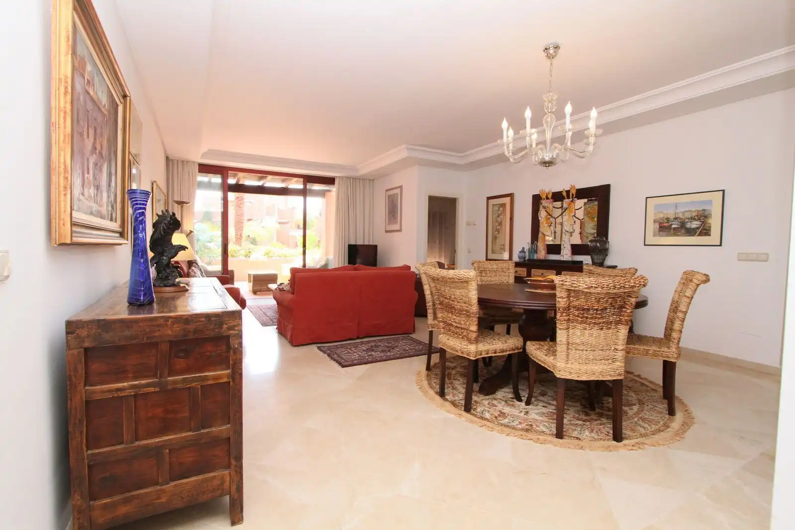 Wohnzimmer von Maisonette zum Verkauf in Estepona mit Klimaanlage, Terrasse und Möbliert