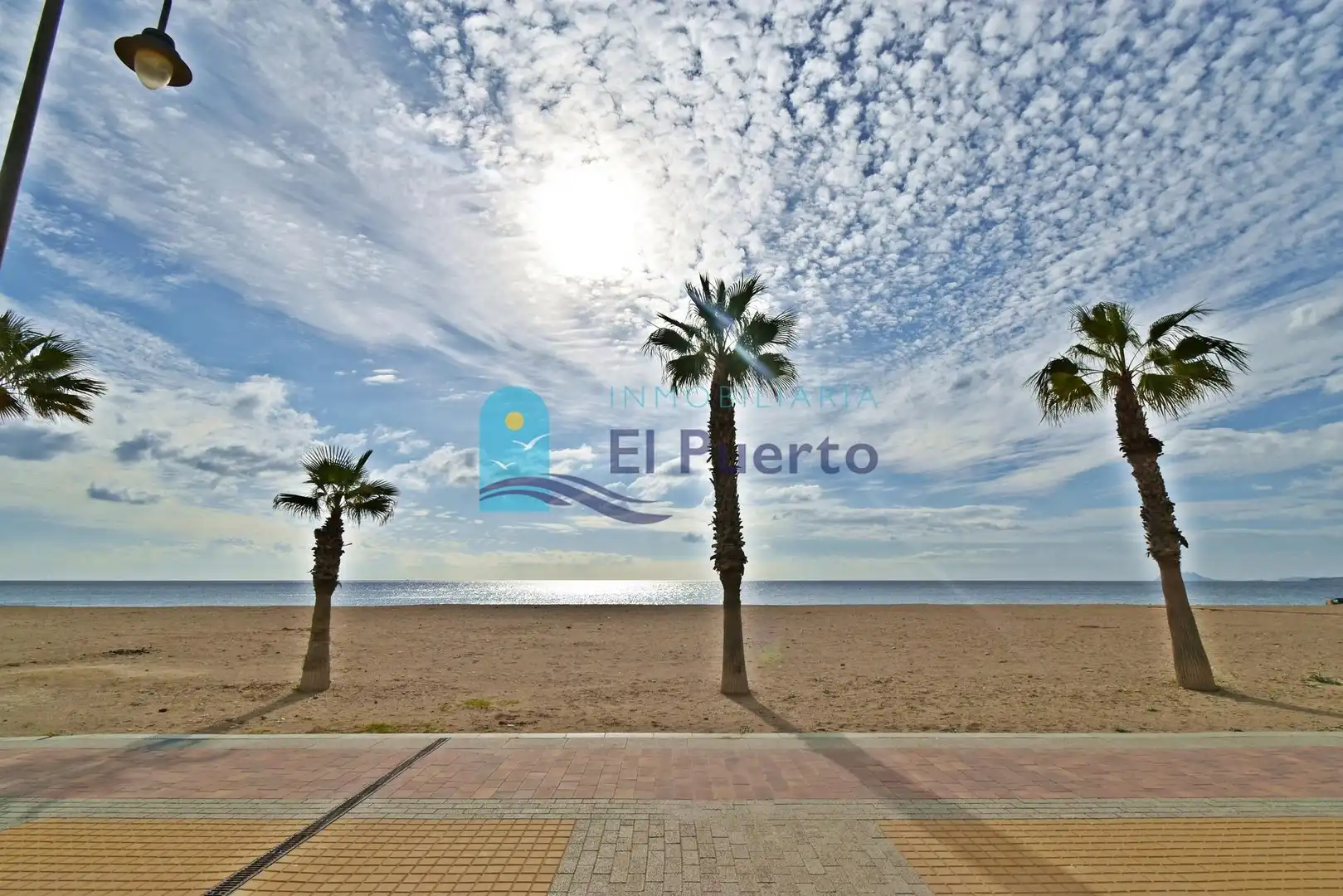 Vista exterior de Local en venda en Mazarrón amb Moblat
