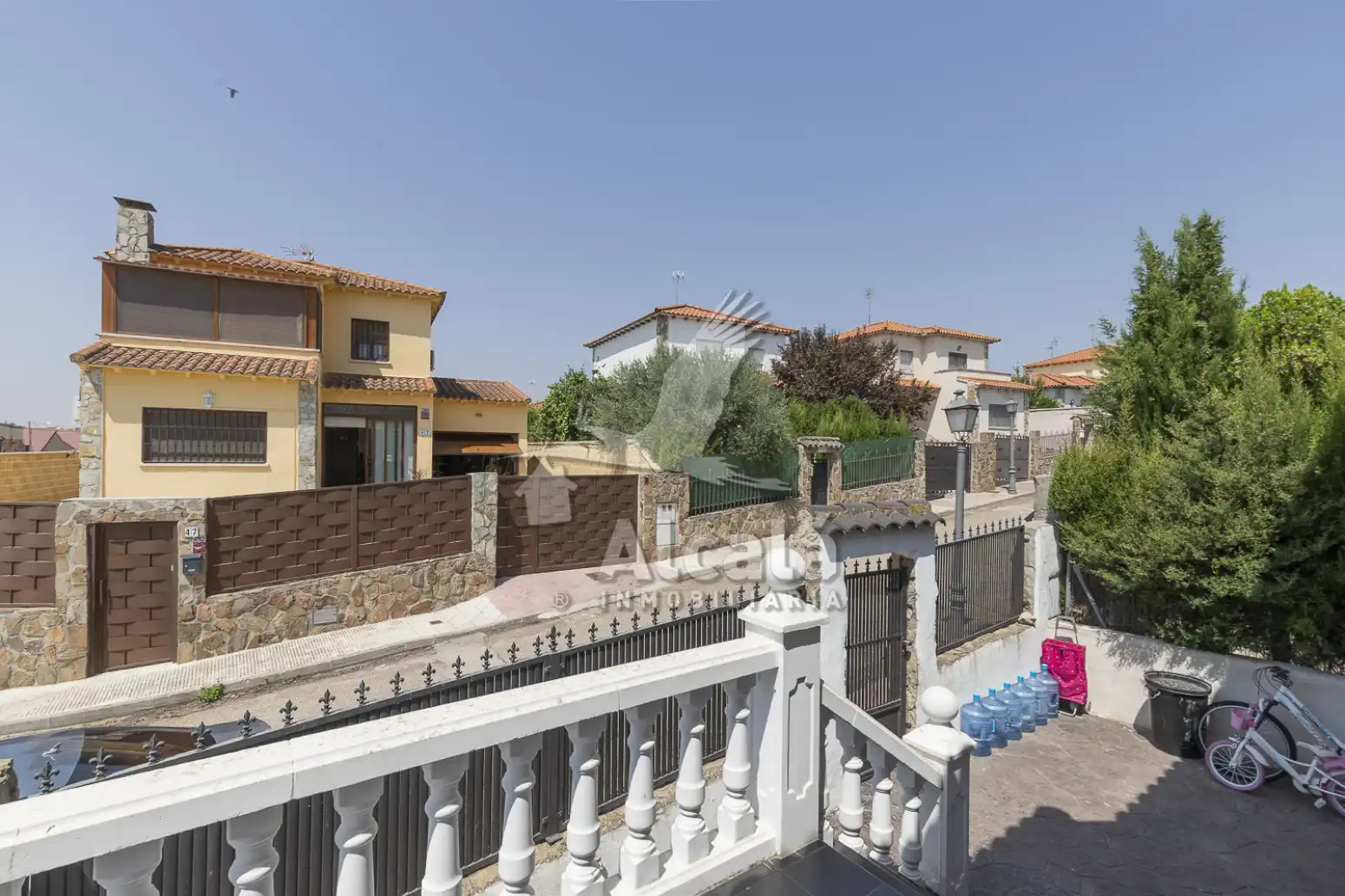 Vista exterior de Casa o xalet en venda en Santa Olalla amb Aire condicionat, Calefacció i Piscina