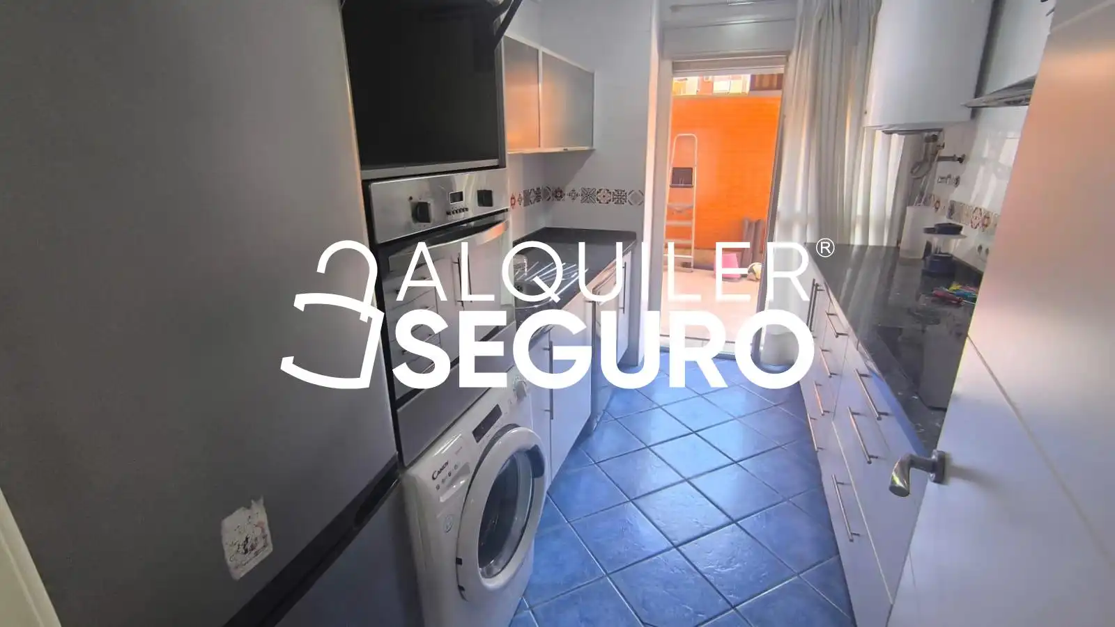 Kitchen of Flat for rent in Sevilla  with Air Conditioner and Furnished