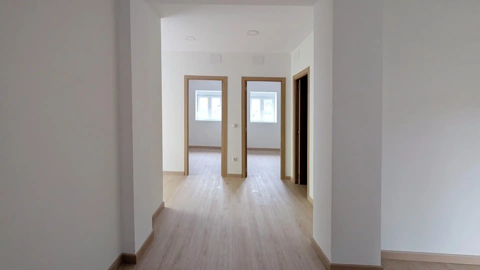 Piso en venta en Torrelavega  con Parquet y Terraza
