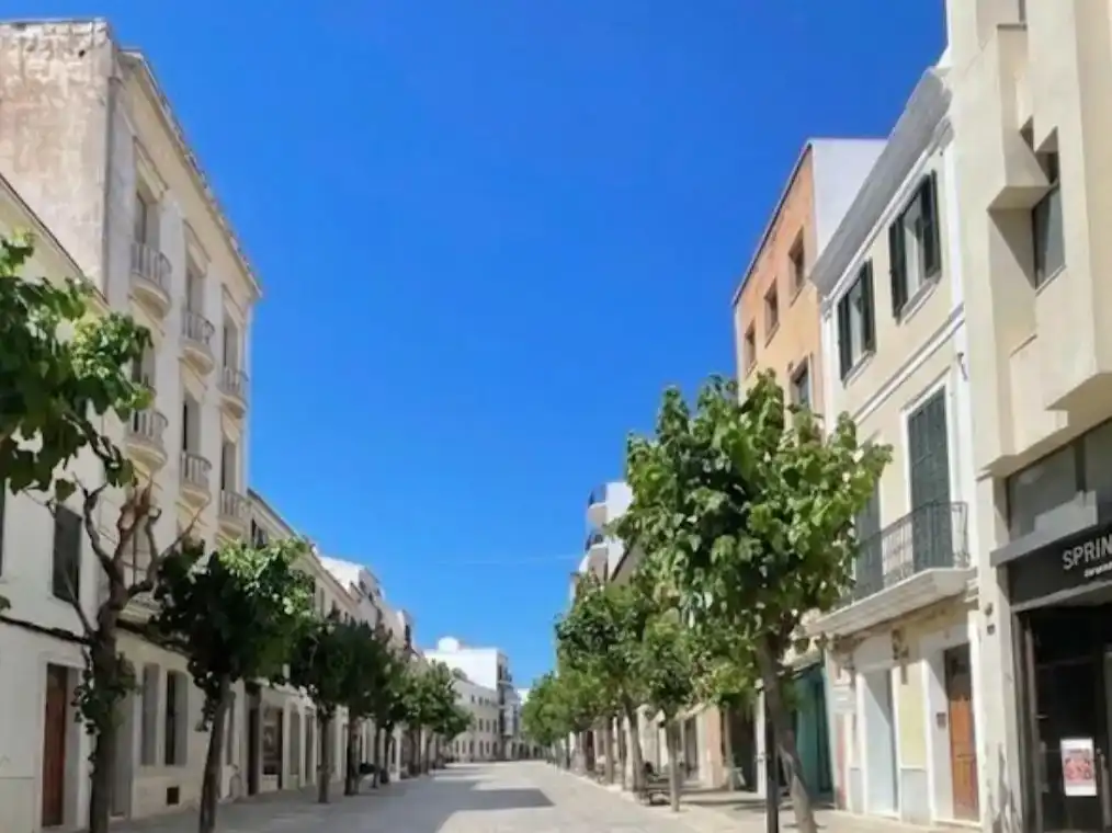 Vista exterior de Pis en venda en Maó - Mahón amb Balcó