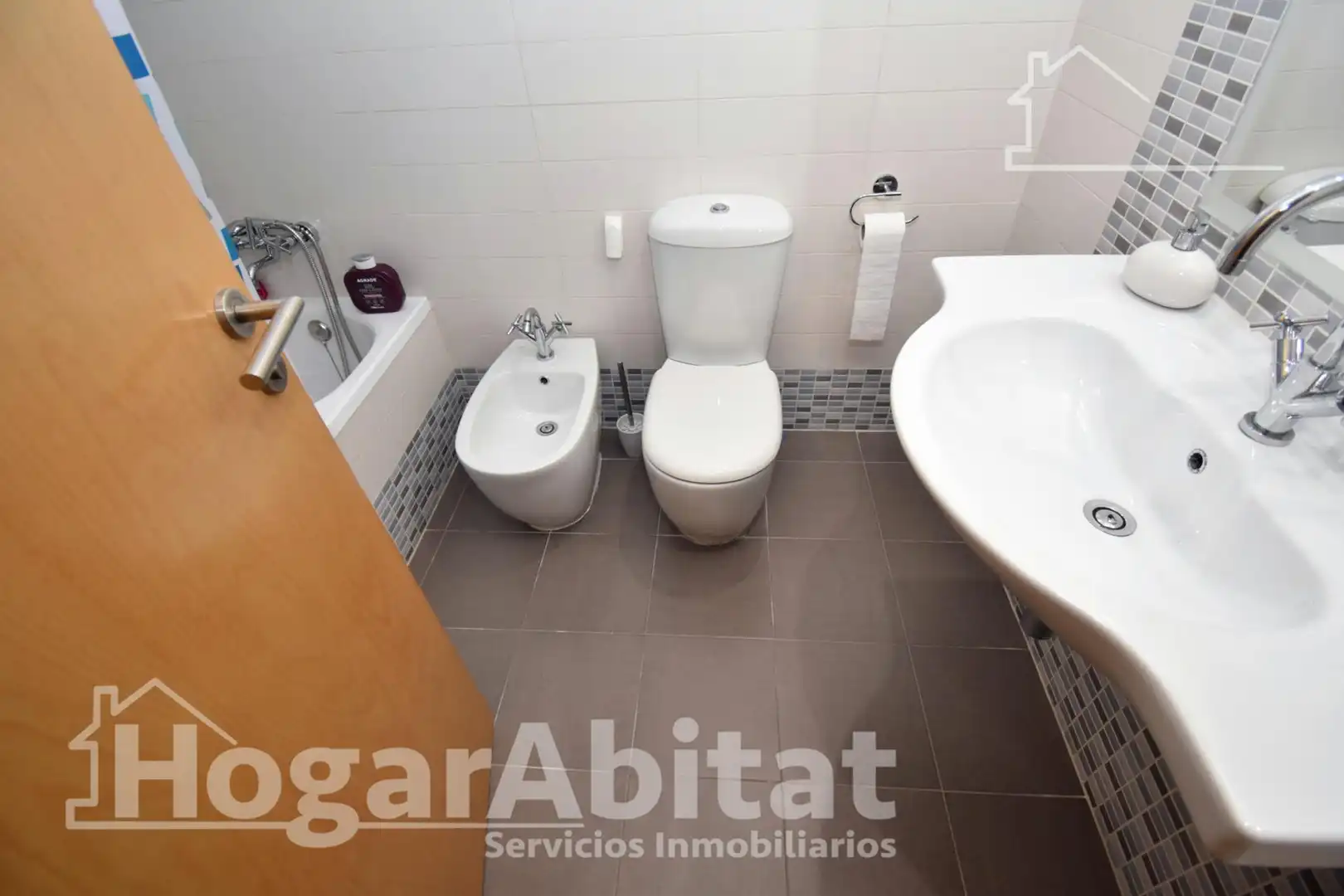 Baño de Piso en venta en Almazora / Almassora con Aire acondicionado, Terraza y Trastero
