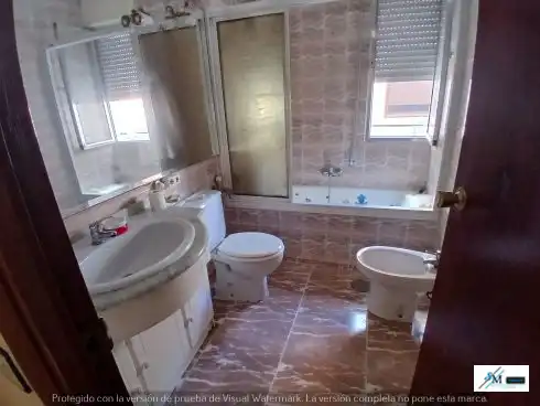 Baño de Piso en venta en Toledo con Aire acondicionado y Calefacción