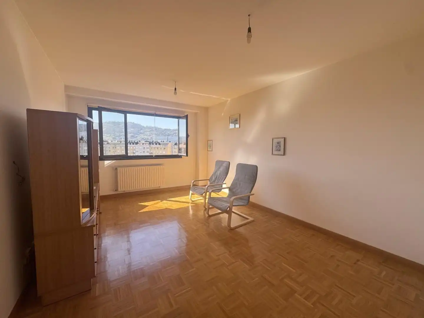 Living room of Apartments for sale in Oviedo 