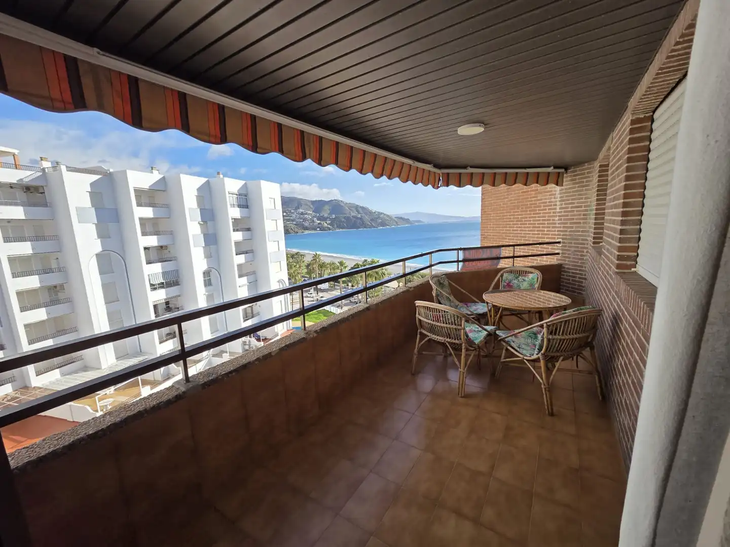 Habitación de Piso de alquiler en Almuñécar con Aire acondicionado, Calefacción y Terraza