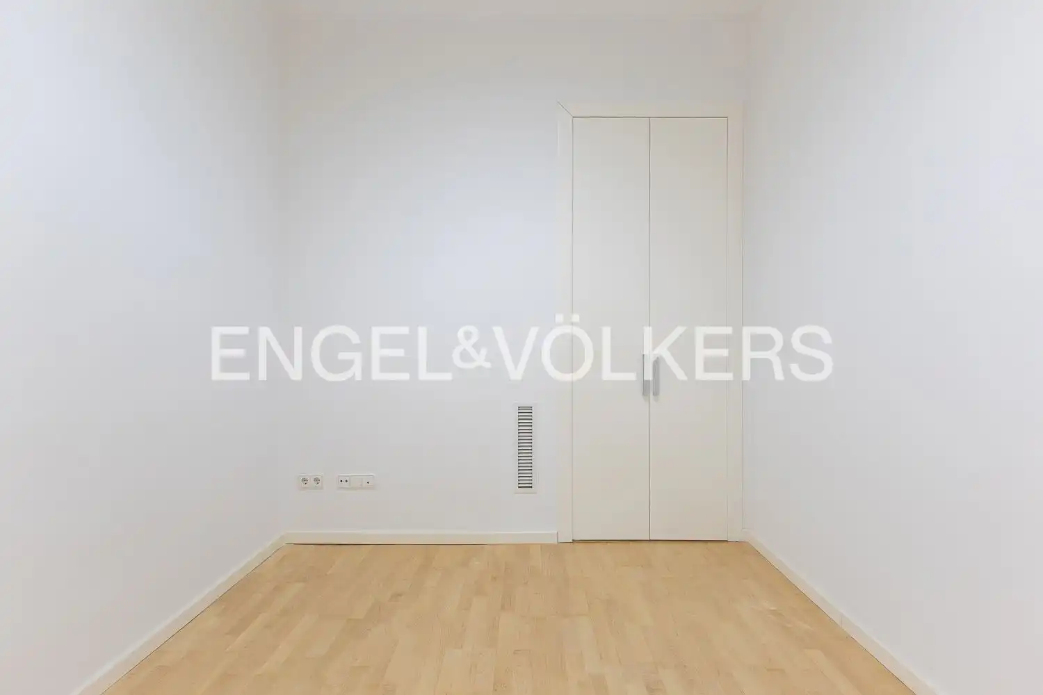 Flat for rent in Valencia  with Air Conditioner, Heating and Parquet flooring