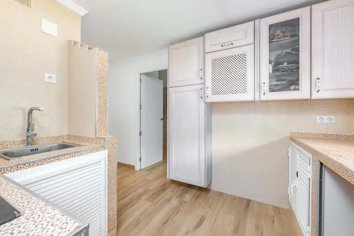 Cocina de Planta baja en venta en Sevilla con Calefacción