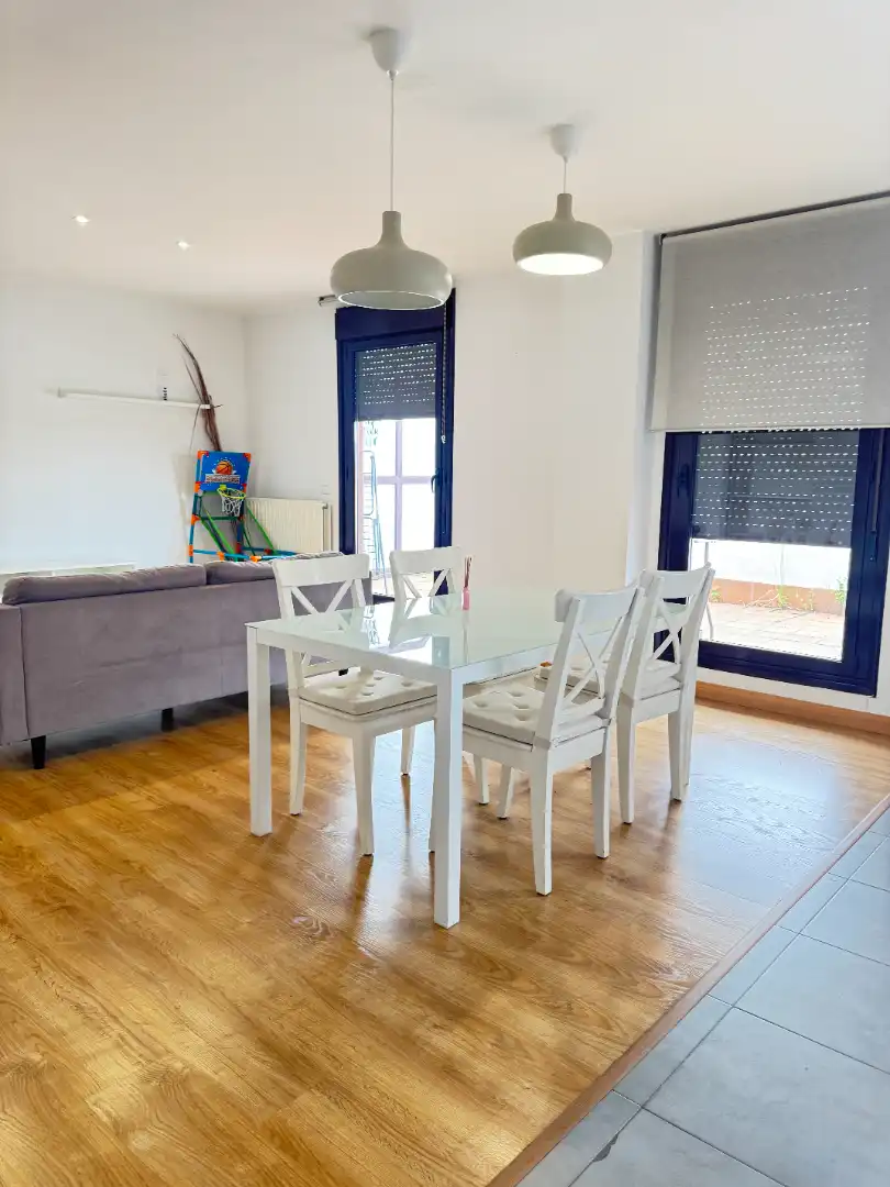 Comedor de Ático en venta en Avilés con Calefacción, Parquet y Terraza