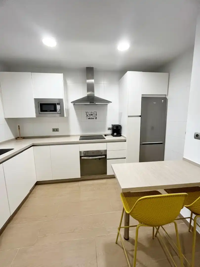 Cuina de Apartament en venda en Córdoba amb Aire condicionat, Calefacció i Moblat
