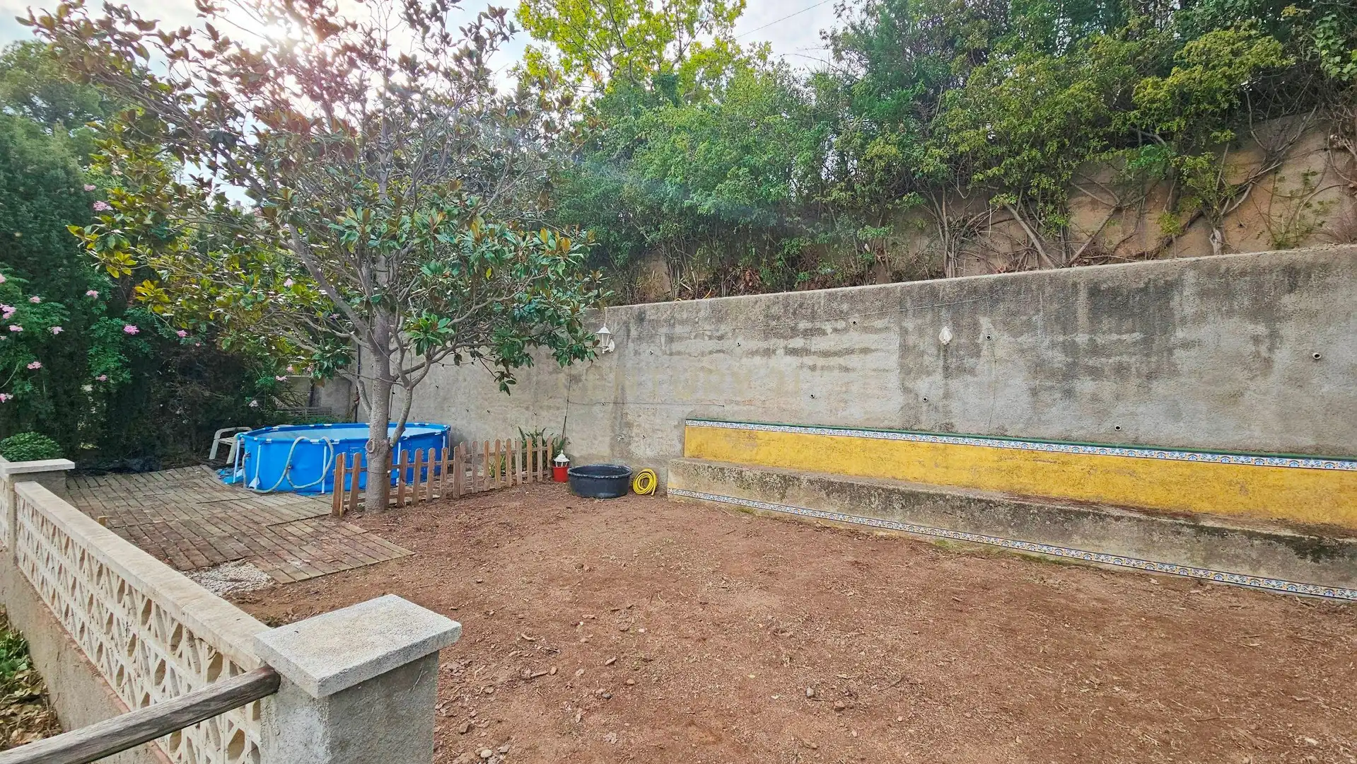 Garden of Apartments for sale in Colera  with Oven and Washing machine