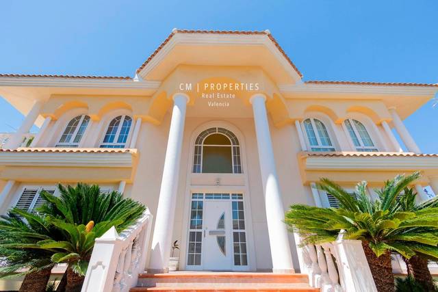 Casa-chalet en Alquiler en Campoamor en Montealegre