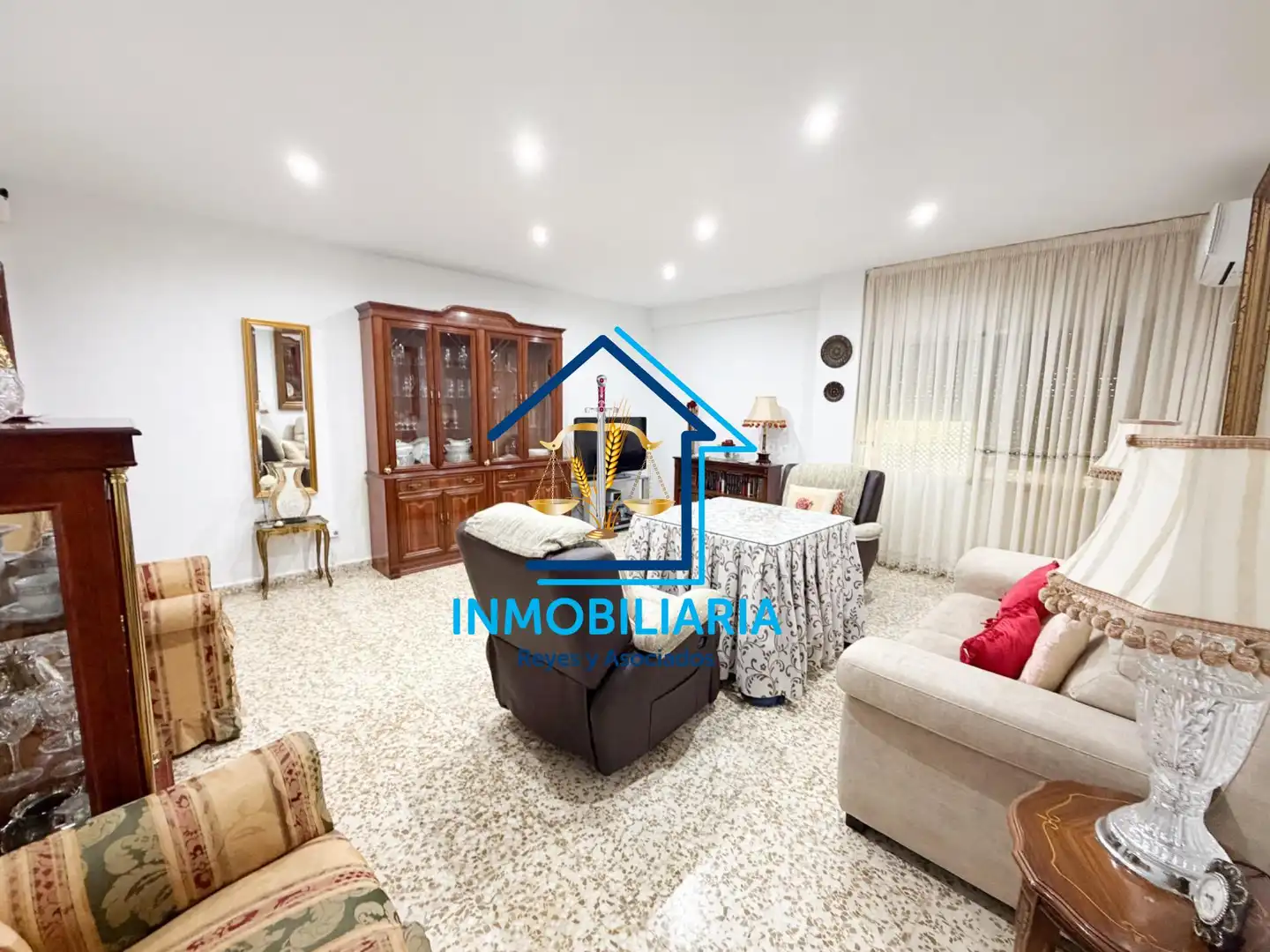 Sala d'estar de Pis en venda en Córdoba amb Aire condicionat