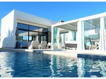 Villa avec balcon à vendre à RM-714