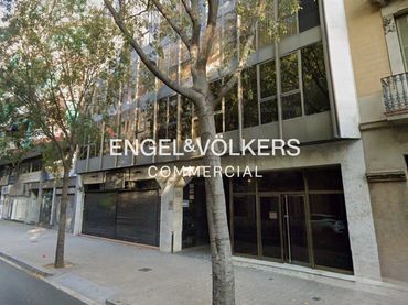Oficina amb ascensor en venda a Eixample