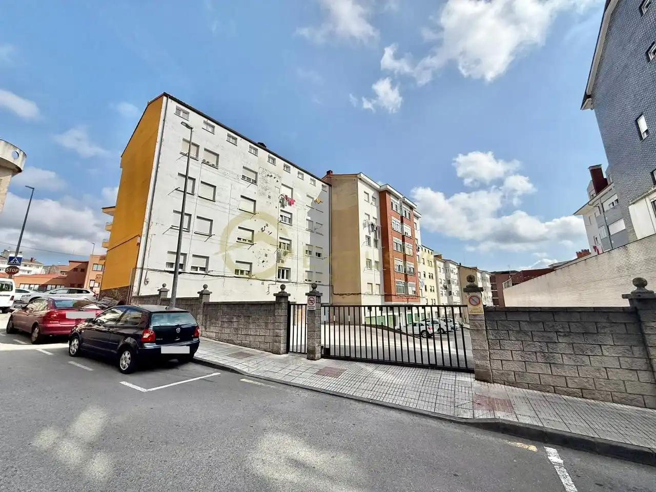 Vista exterior de Piso en venta en Pravia con Calefacción, Parquet y Terraza