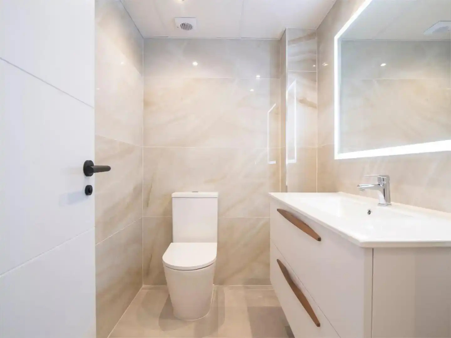 Bany de Apartament en venda en Estepona