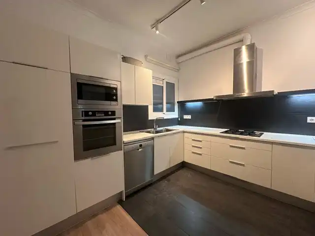 Wohnung zur Miete in Carrer del Bisbe Sivilla, Sant Gervasi i la Bonanova