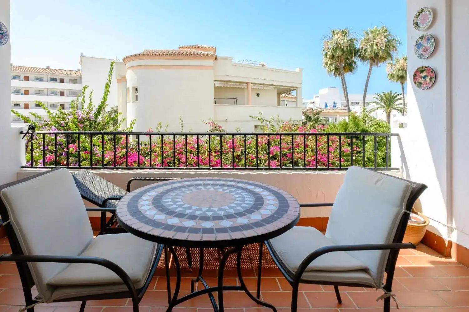 Terraza de Apartamento en venta en Nerja con Piscina y Amueblado