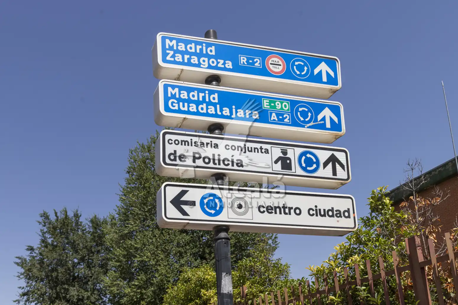 Exterior view of Flat for sale in Alcalá de Henares  with Heating