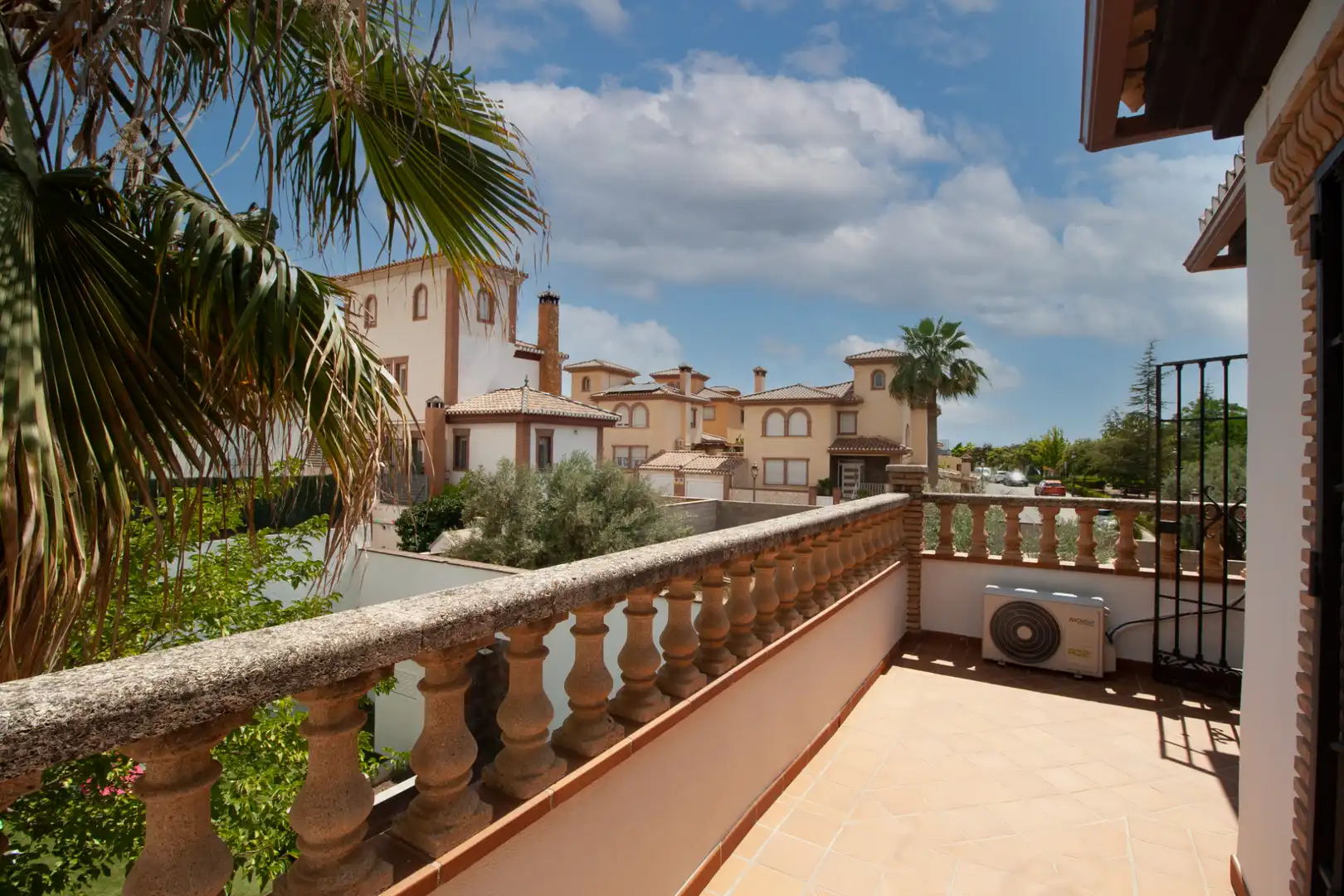 Terraza de Casa o chalet en venta en Gójar con Aire acondicionado, Calefacción y Jardín privado