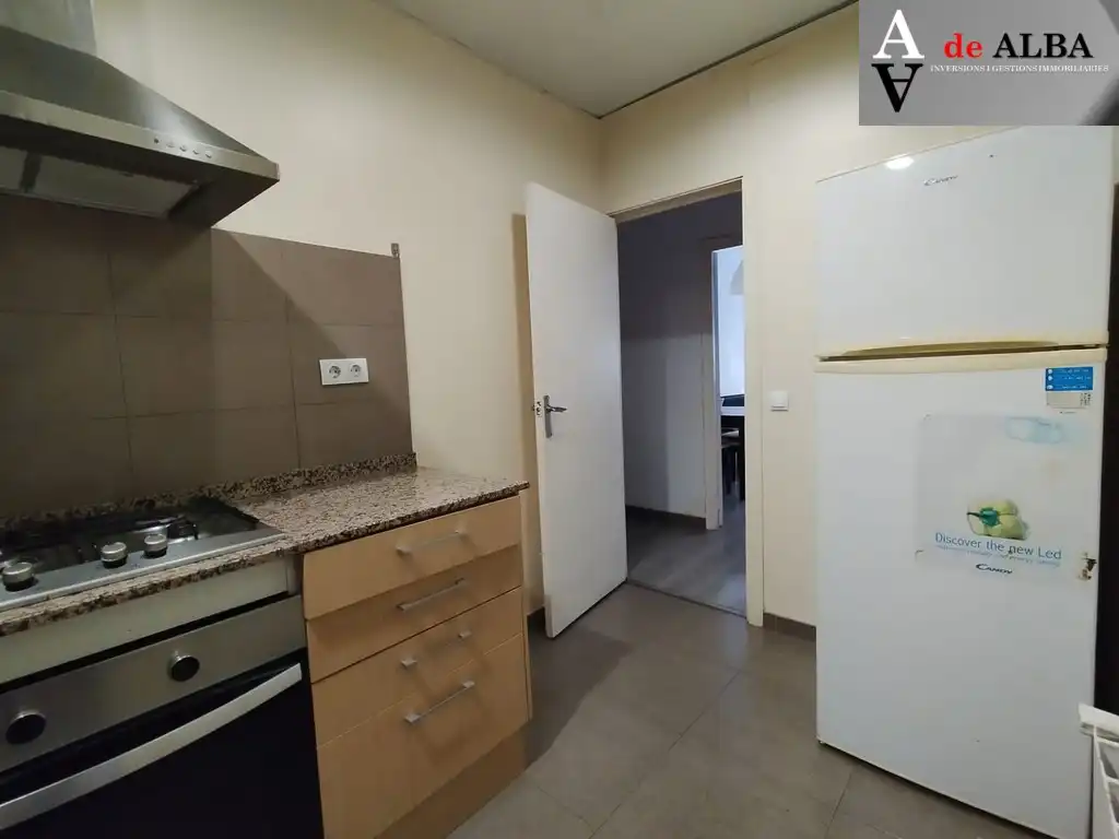 Kitchen of Flat for sale in Esplugues de Llobregat  with Air Conditioner, Heating and Parquet flooring