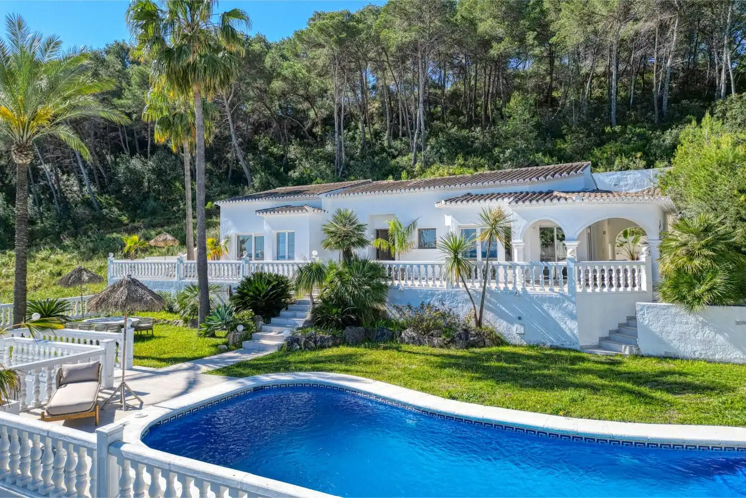 Detached house with pool for sale in Partides comunes - Adsubia