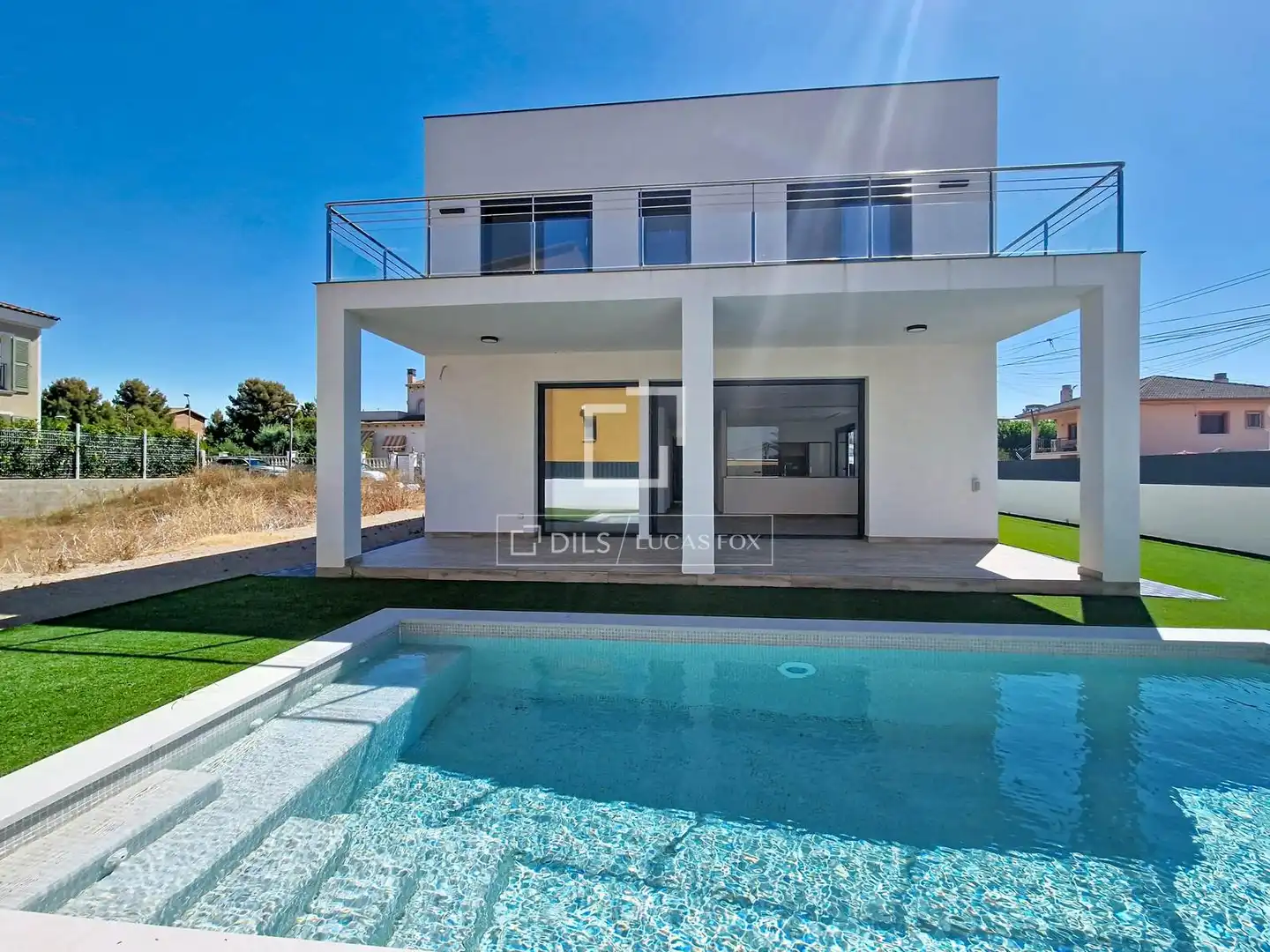 Vista exterior de Casa o chalet en venta en El Vendrell con Aire acondicionado, Calefacción y Jardín privado