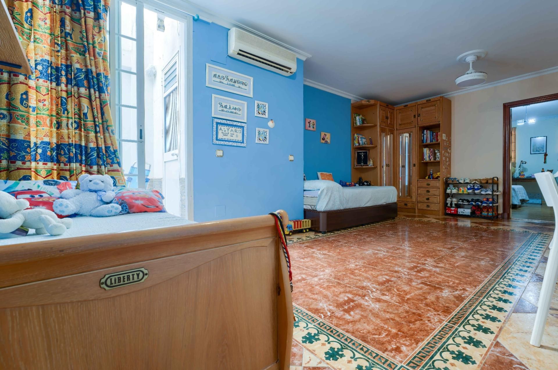 Habitación de Piso en venta en Coria del Río con Aire acondicionado, Terraza y Balcón