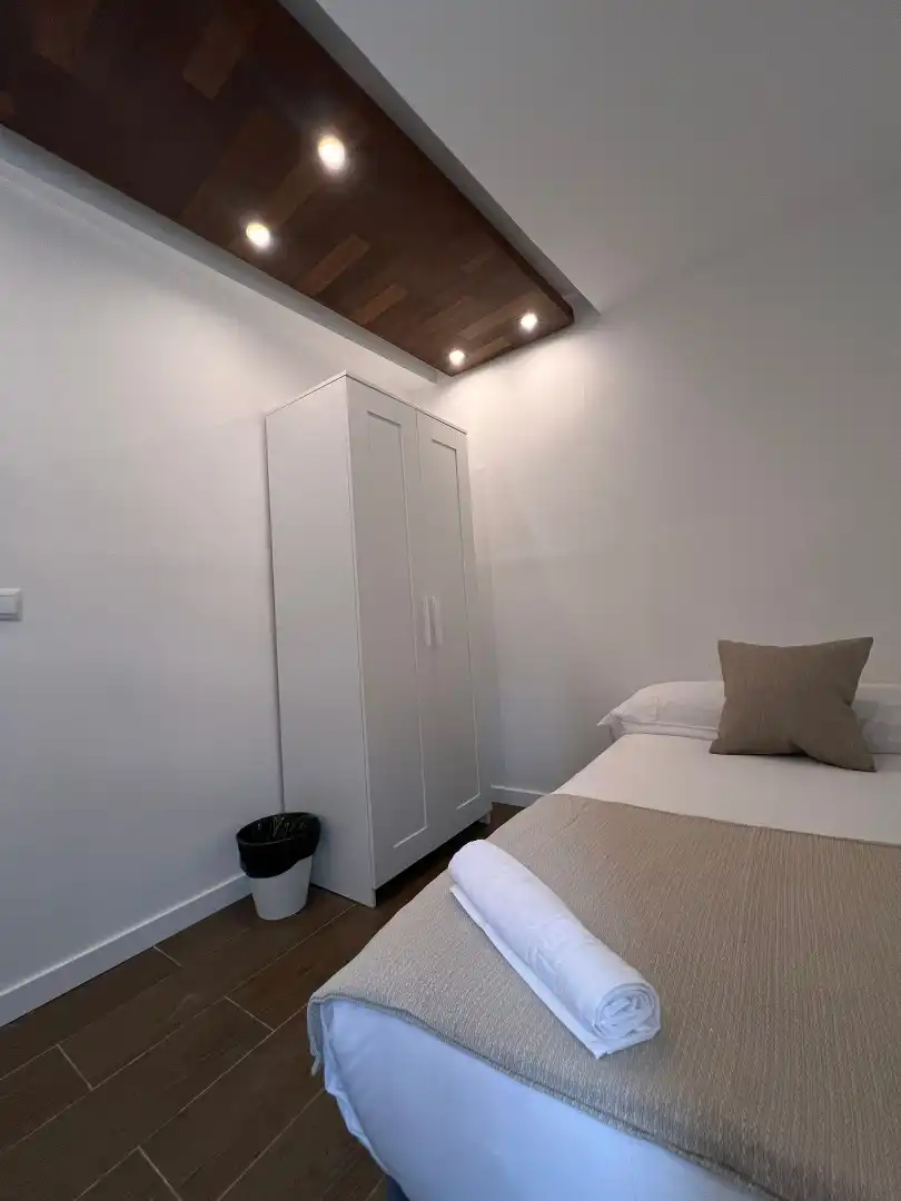 Room in Pasaje Mármoles, 3, Perchel Norte