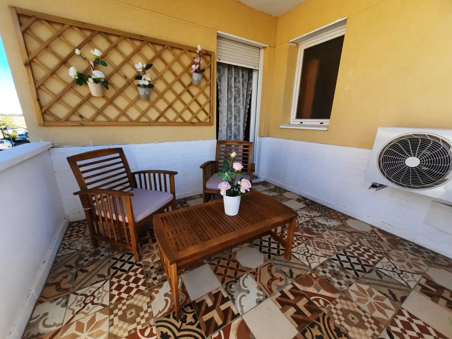 Terrasse von Einfamilien-Reihenhaus zum Verkauf in Cubas de la Sagra mit Klimaanlage, Heizung und Privatgarten