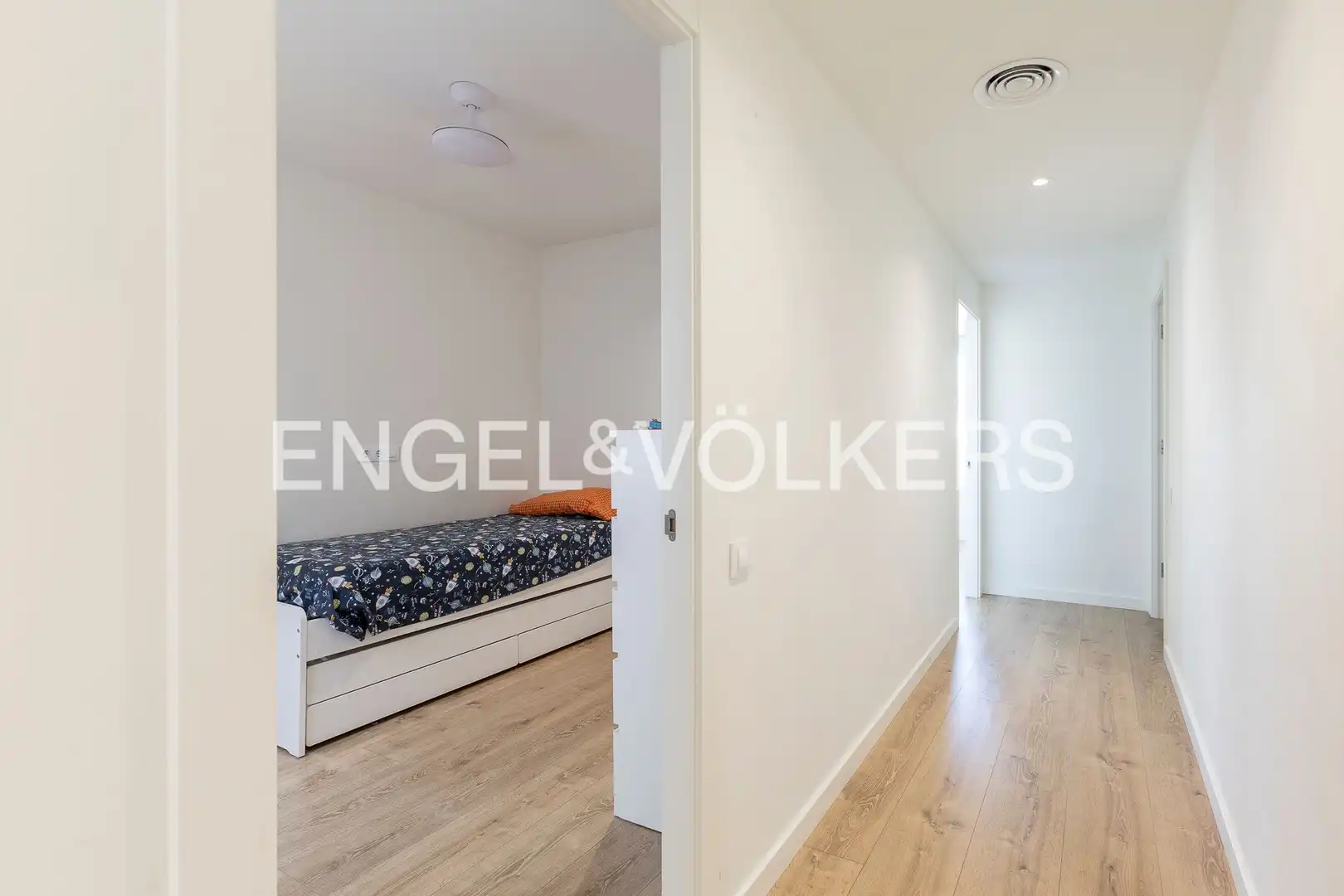Attic for sale in Barcelona  with Heating