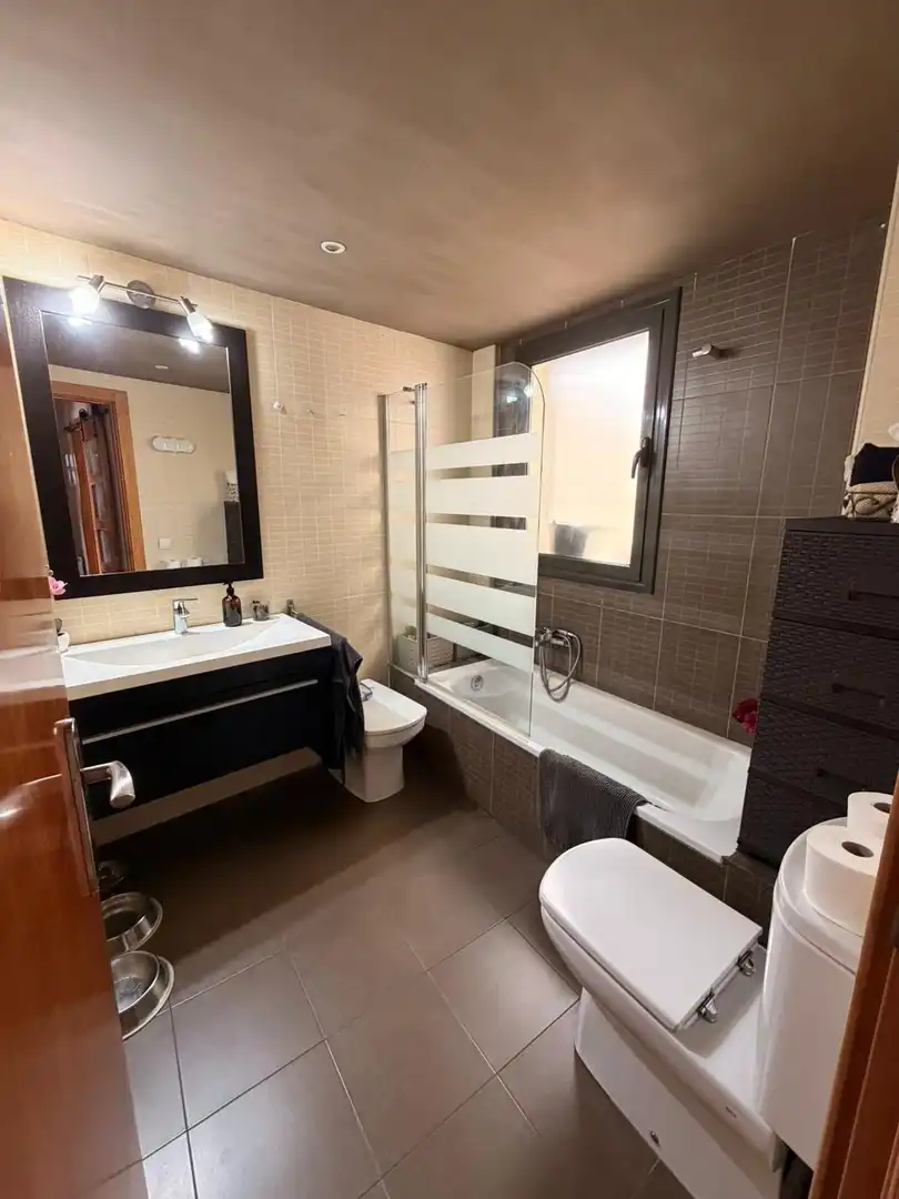 Baño de Piso en venta en Tordera con Aire acondicionado, Calefacción y Trastero