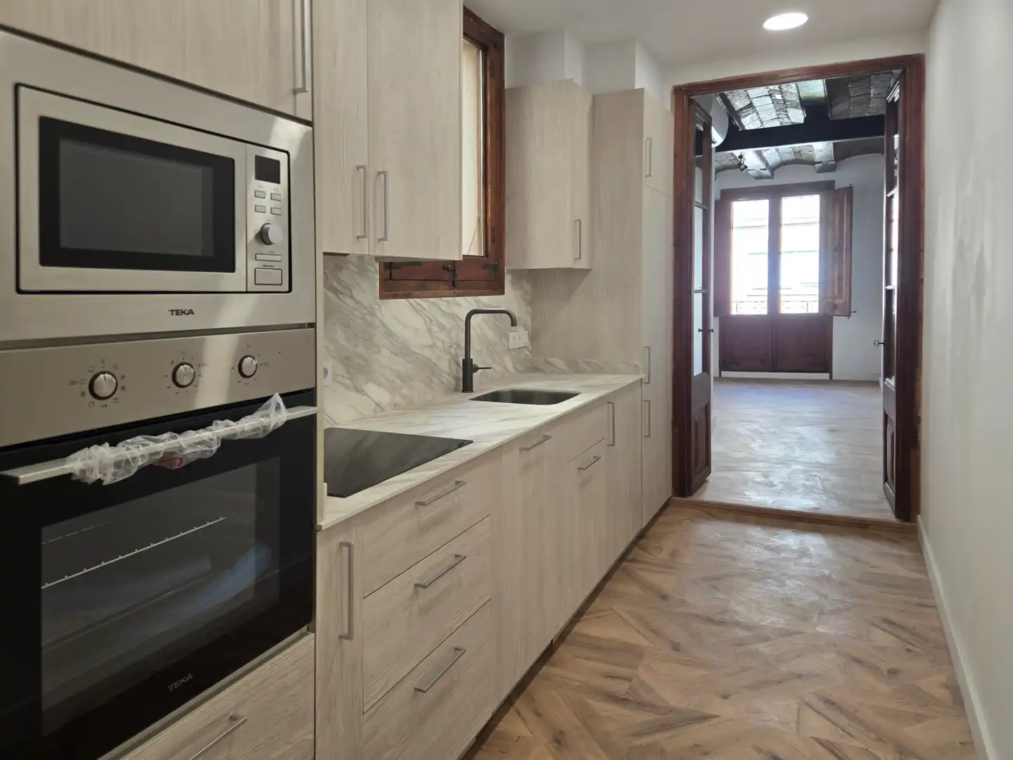 Kitchen of Flat for sale in Barcelona  with Air Conditioner, Heating and Parquet flooring