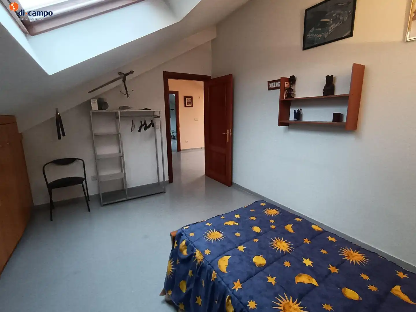 Dormitori de Casa adosada en venda en Valladolid amb Jardí privat, Traster i Piscina comunitària