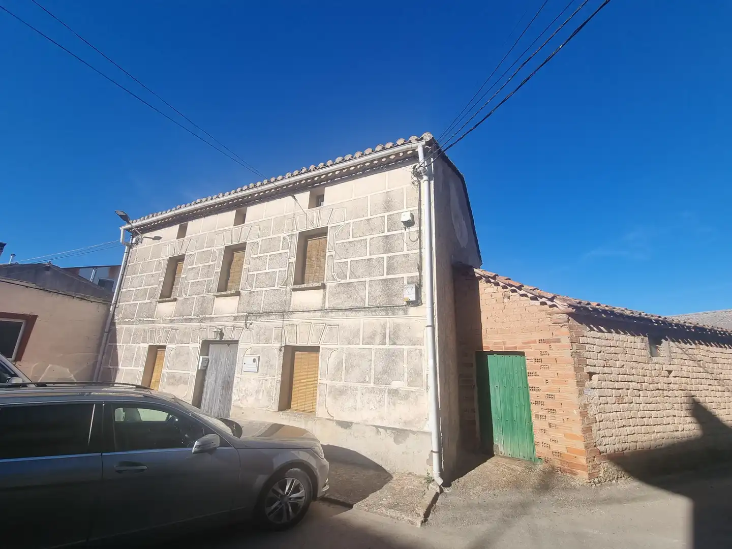 Exterior view of Houses for sale in Villangómez, Burgos
