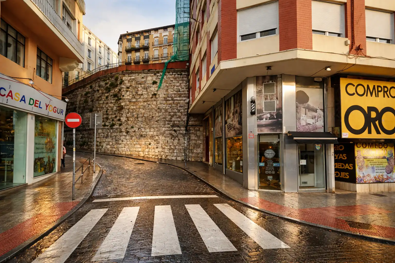 Außenansicht von Geschaftsraum zur Miete in Santander