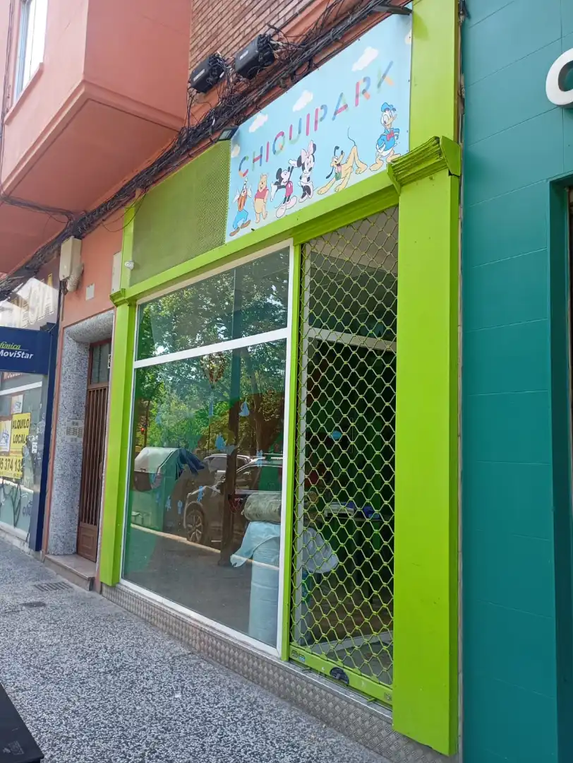 Business premises to rent in Vía de Ramón Pignatelli 3