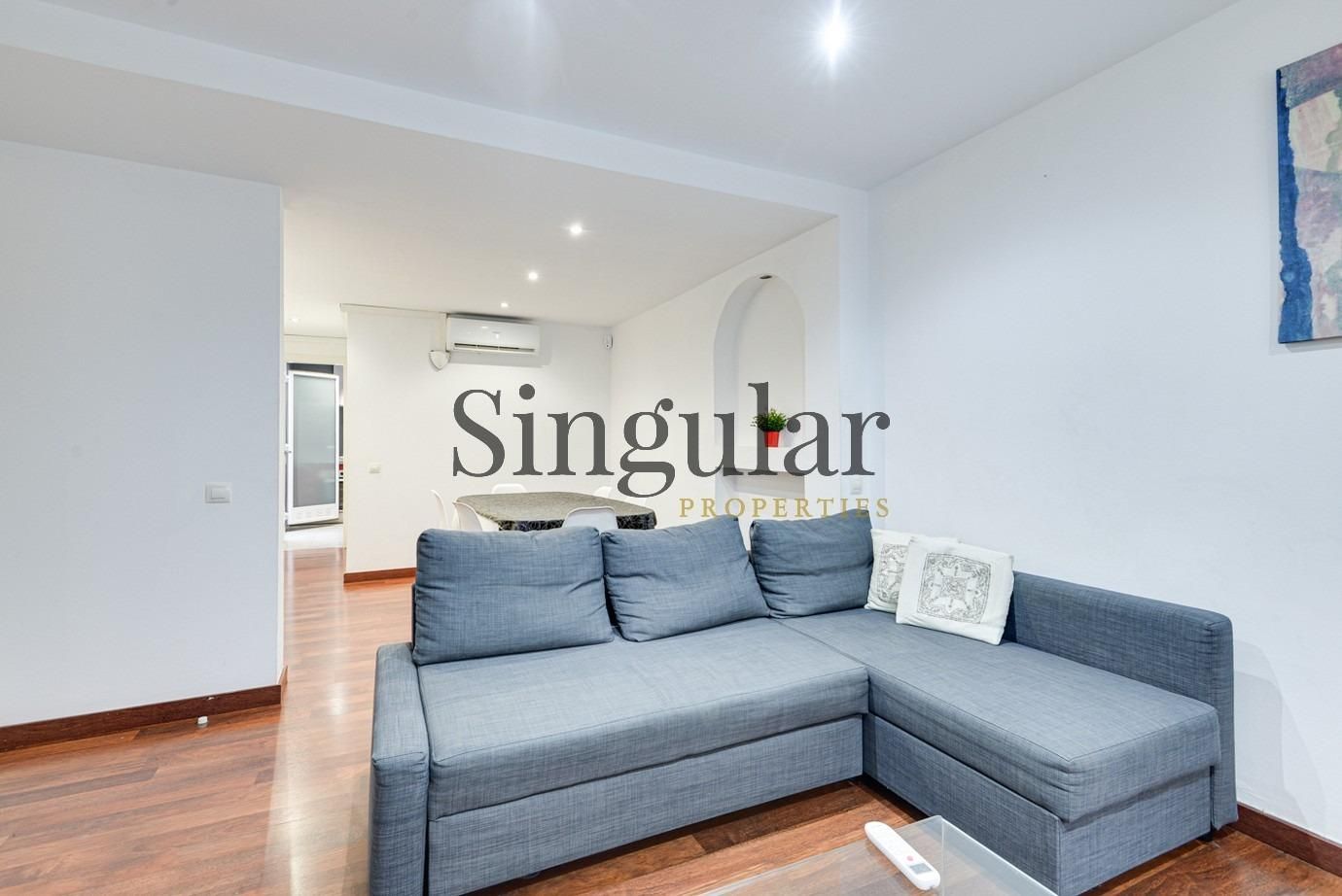 Living room of House or chalet for sale in  Barcelona Capital  with Air Conditioner, Heating and Private garden