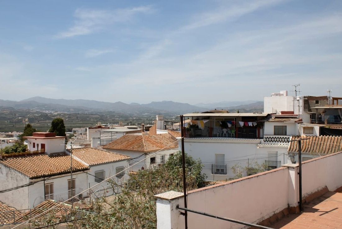 Exterior view of Single-family semi-detached for sale in Vélez-Málaga  with Terrace