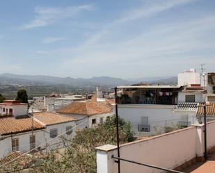 Vista exterior de Casa adosada en venda en Vélez-Málaga amb Terrassa