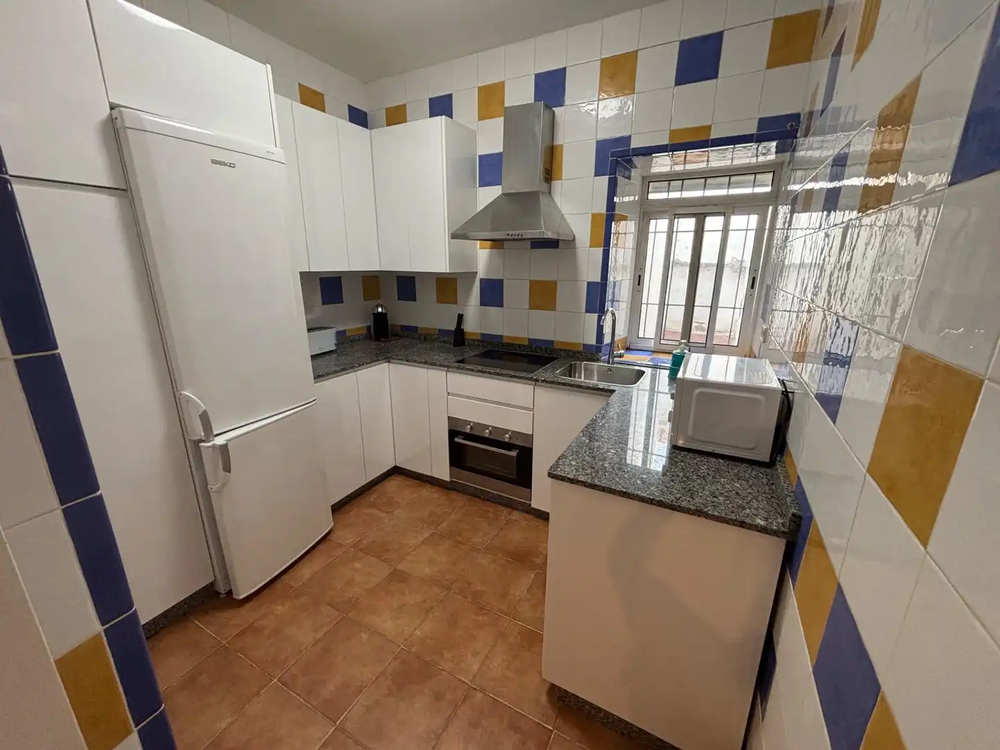 Cocina de Estudio de alquiler en Córdoba con Aire acondicionado y Amueblado
