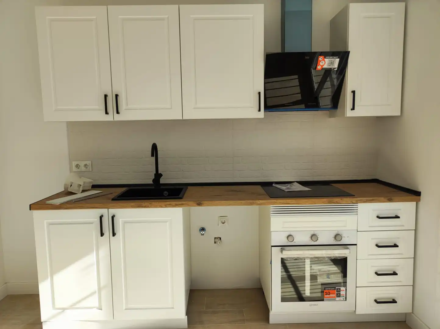 Cuina de Estudi de lloguer en Málaga amb Aire condicionat, Calefacció i Forn