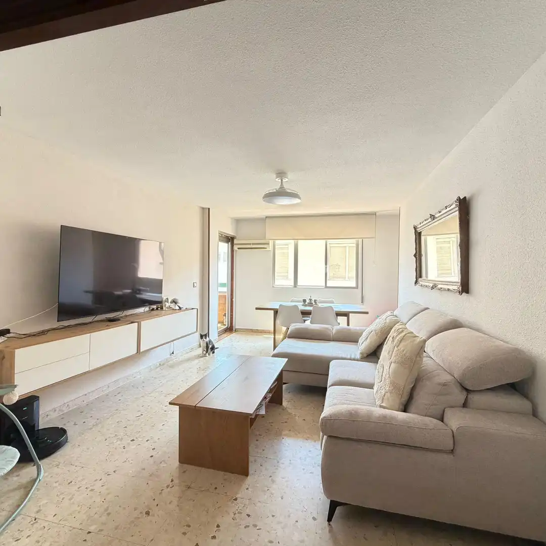 Wohnung zum Verkauf in Calle ESCOLES DE LES, Centro Urbano